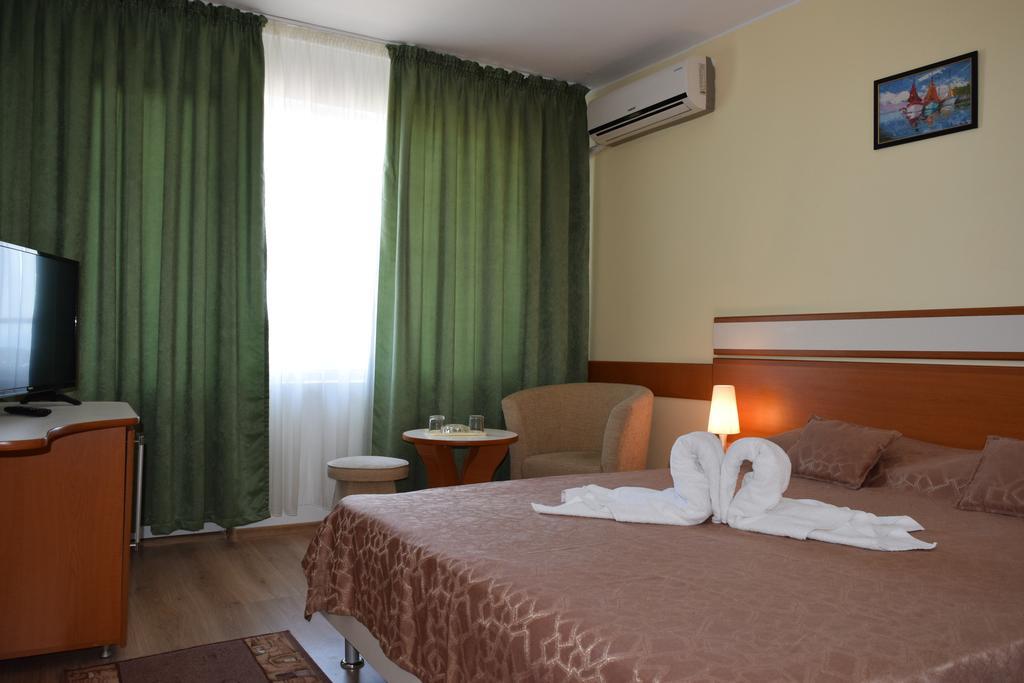 Hotel Cometa Jupiter Room photo